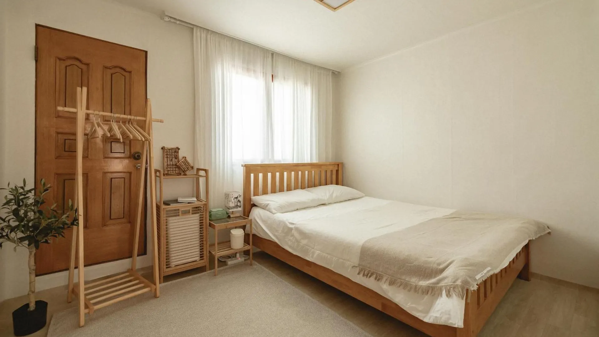 New Wood Bridge Apartment Seoul